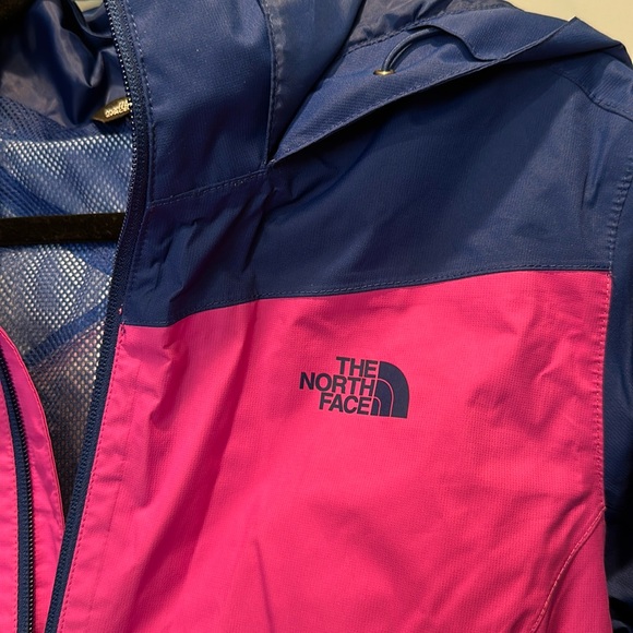 North Face wind/ rain jacket. XL - Picture 7 of 7